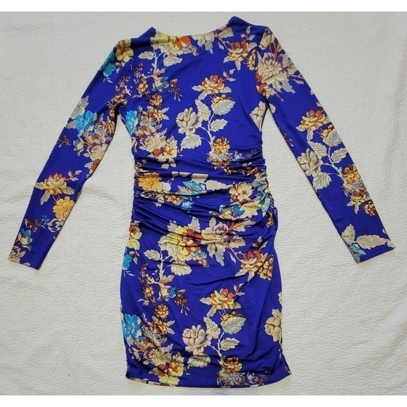 Guess Floral Twisted Keyhole Bodycon Dress - Picture 4 of 10